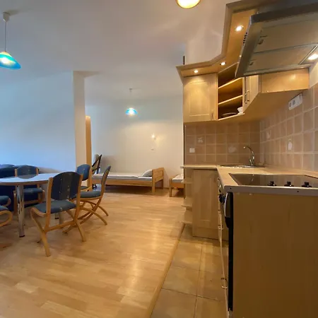 Apartman Majak U Zermanicke Prehrady Pitrov Exterior photo